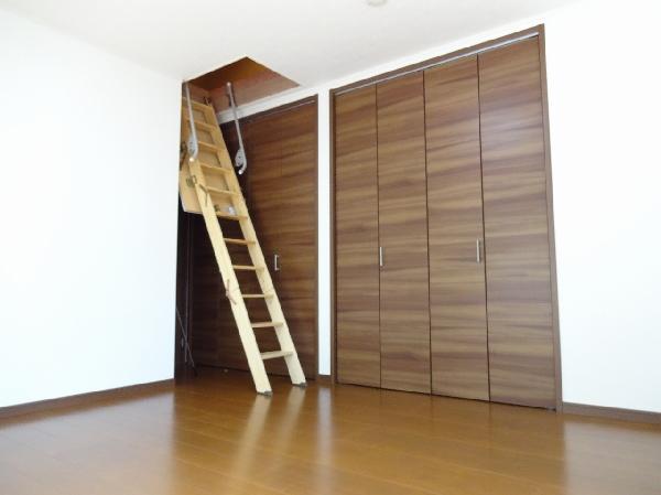 Receipt. Large storage & Grenier