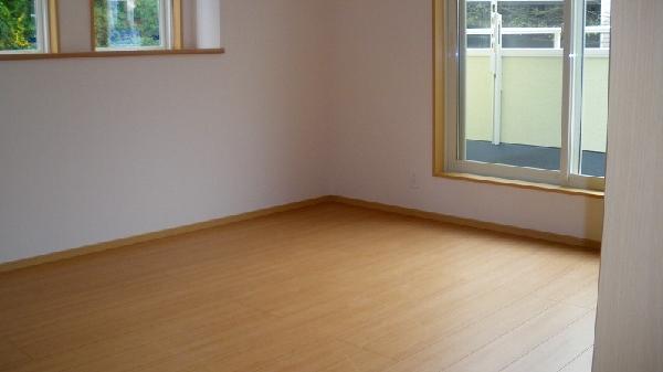 Non-living room. The main bedroom 7.87 Pledge