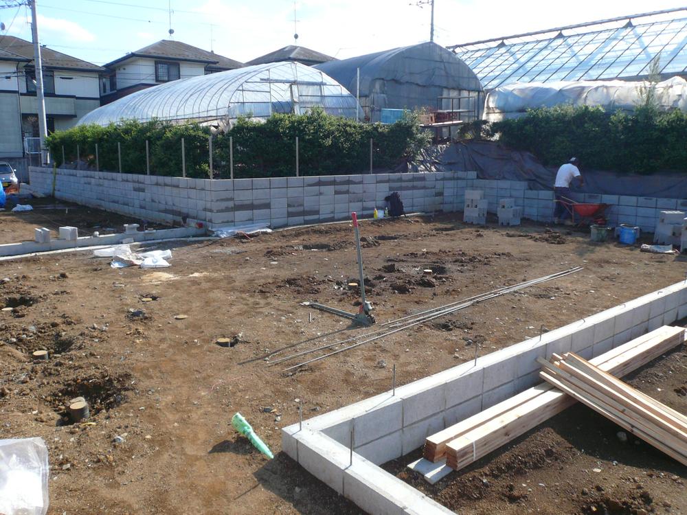 Local appearance photo. C Building! 4LDK marked with followed by Japanese-style room in the living room!