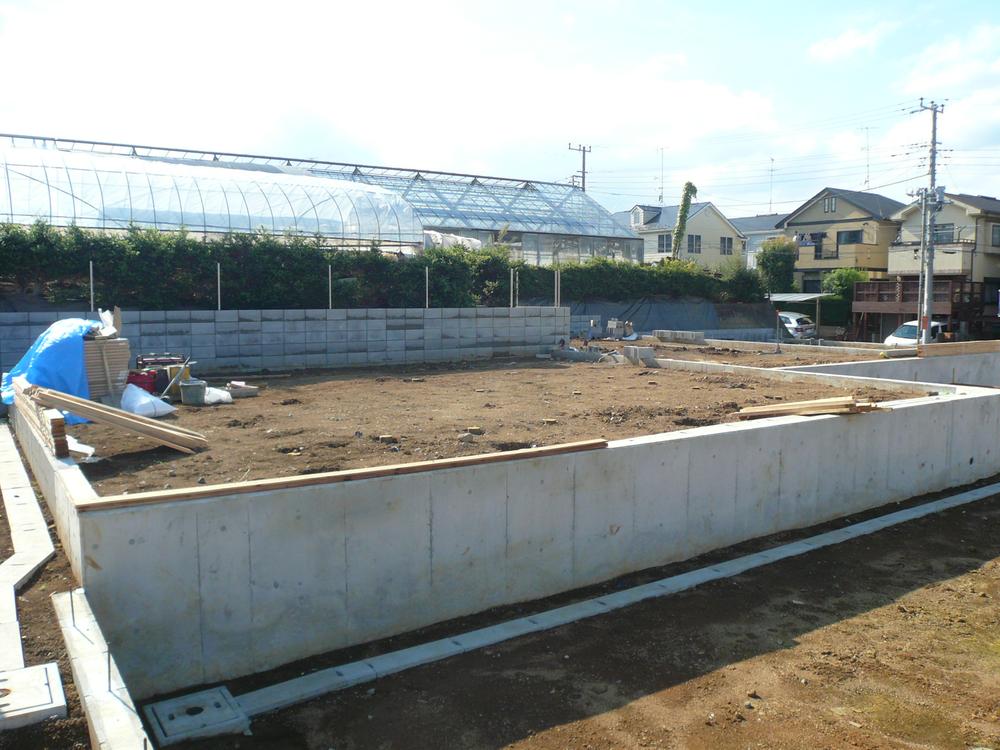 Local appearance photo. E Building! 4LDK equipped with a wide balcony, The main bedroom is spacious about 7.8 Pledge!