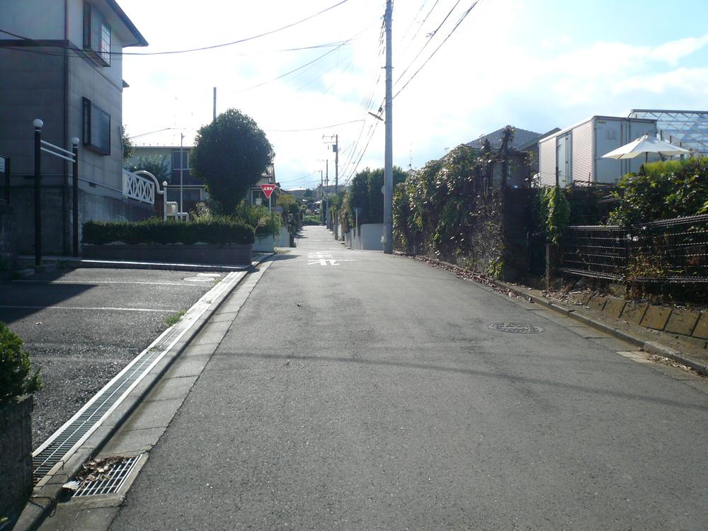 Local photos, including front road. About five meters because that is Seddo the road, Happy and out of your car!