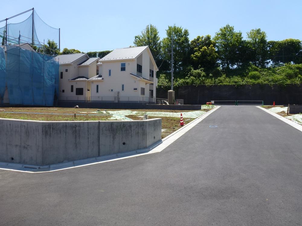 Local photos, including front road. All 27 compartments Big Town. It is completed can not wait. Local (June 2013) Shooting