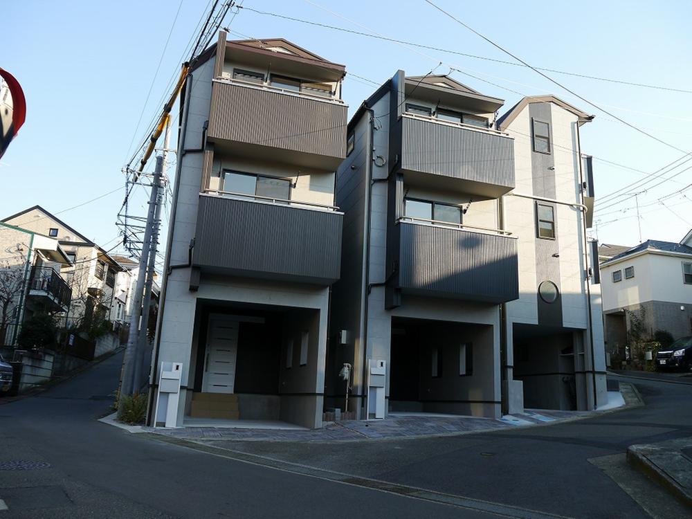 Local photos, including front road. The completed