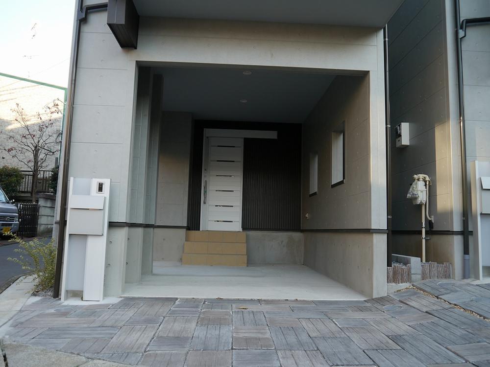 Local appearance photo. Garage space