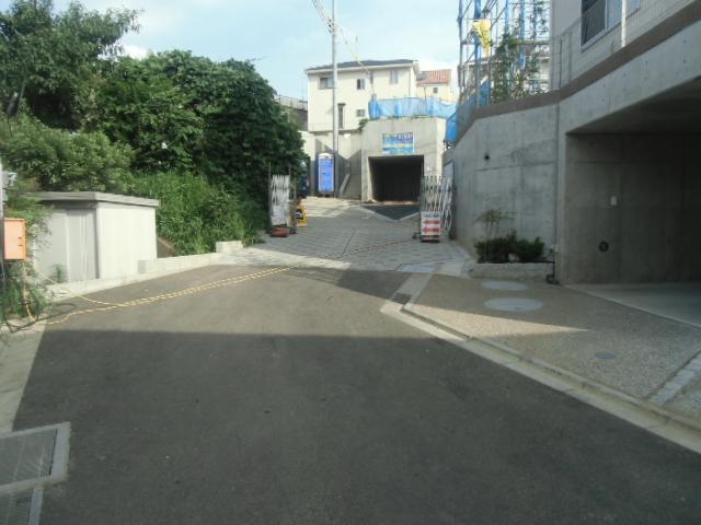 Local photos, including front road. Local (July 2013) Shooting