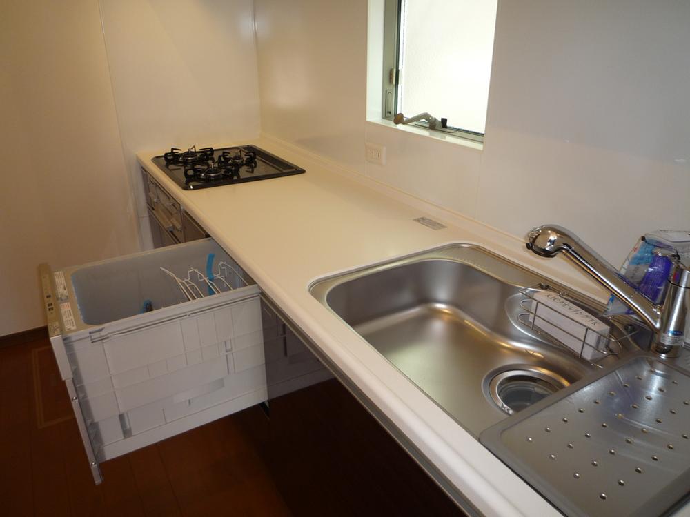 Kitchen. Dishwasher ・ System is a kitchen with a water purifier. 