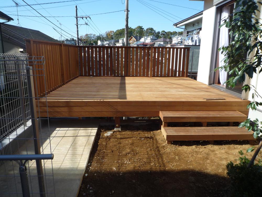 Other local. Large wooden deck of about 8.47 Pledge has followed from the living room. 