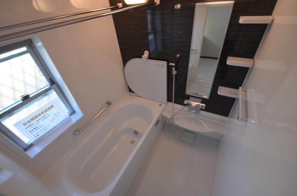 Bathroom. Indoor (11 May 2013) Shooting 1 Building