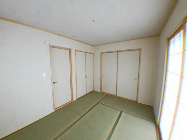 Non-living room. Indoor (12 May 2013) Shooting