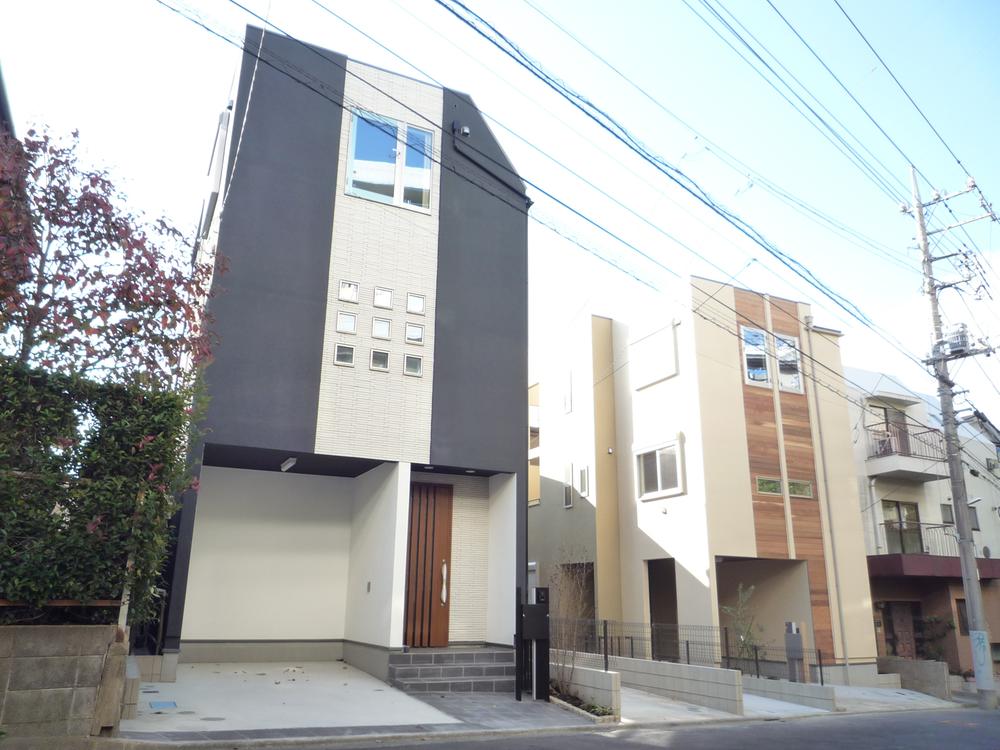 Local appearance photo. Was building completed ☆