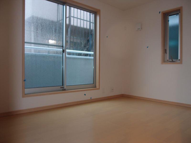 Non-living room. Indoor (12 May 2013) Shooting