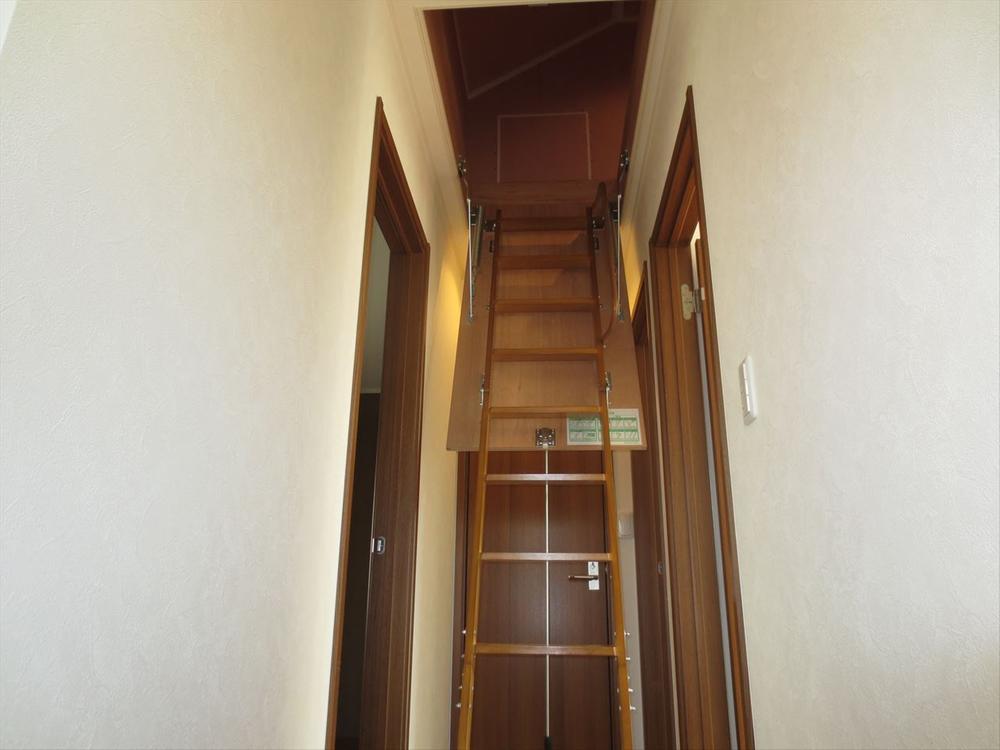 Receipt. 1 Building second floor Grenier