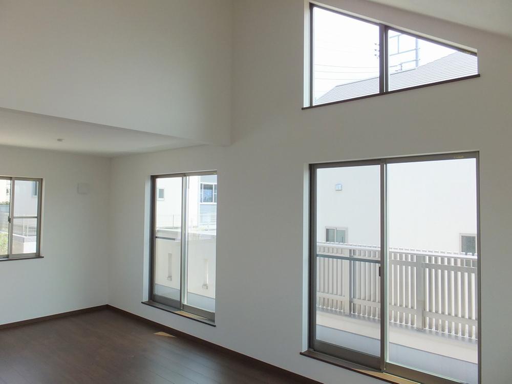 Same specifications photos (living). ( 25 Building) same specification