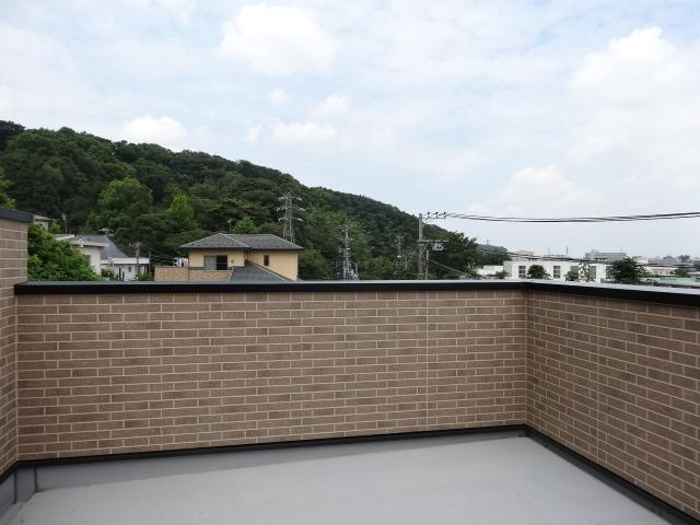 Balcony. Local (06 May 2013) Shooting