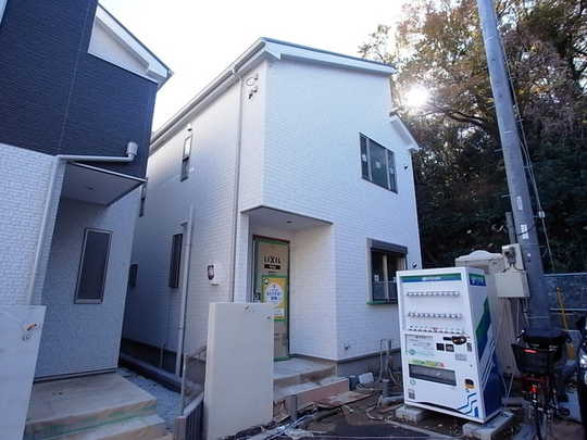 Local appearance photo