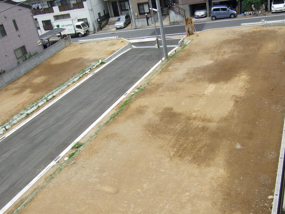 Local photos, including front road. Local Photos