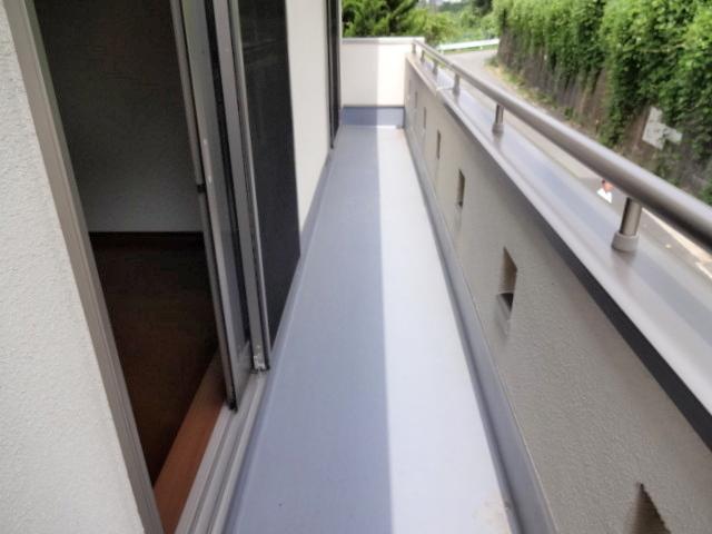 Balcony. Good per yang (27 Building)