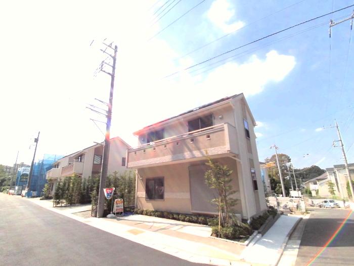 Local appearance photo. Solar panels mounted (27 Building appearance)