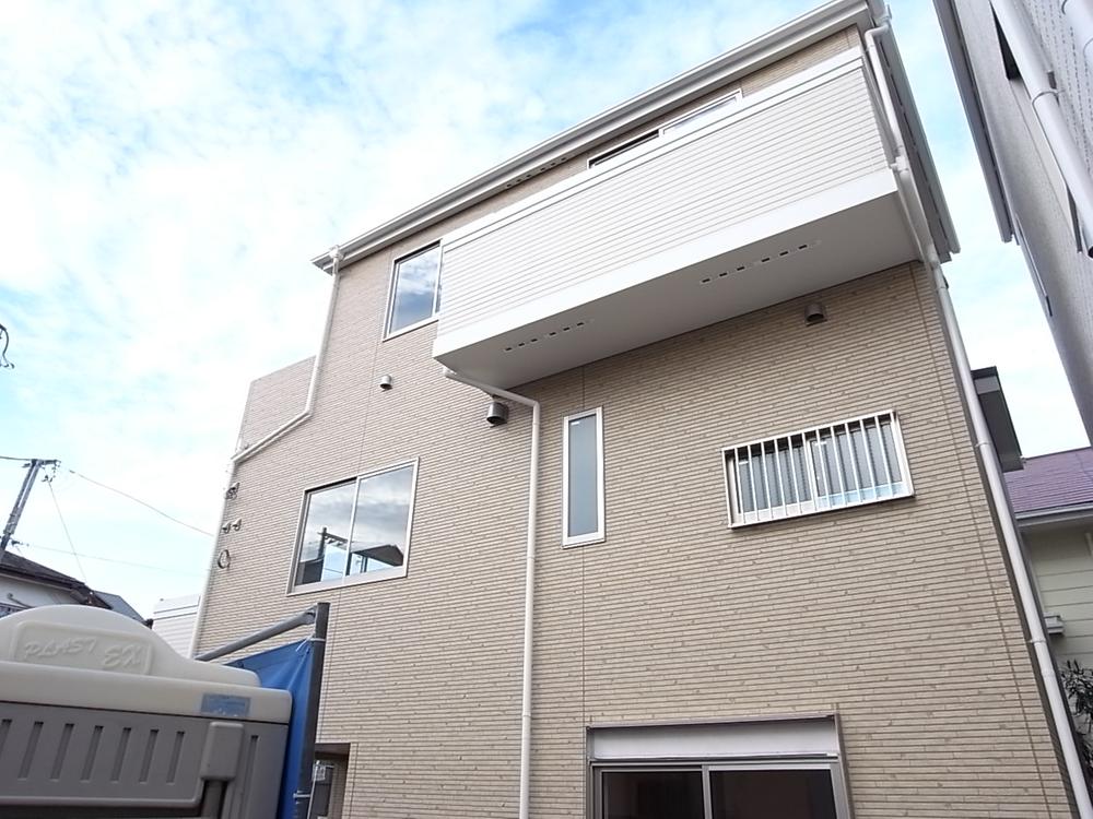 Local appearance photo. 1 Building local photos (12 May 2013) Shooting