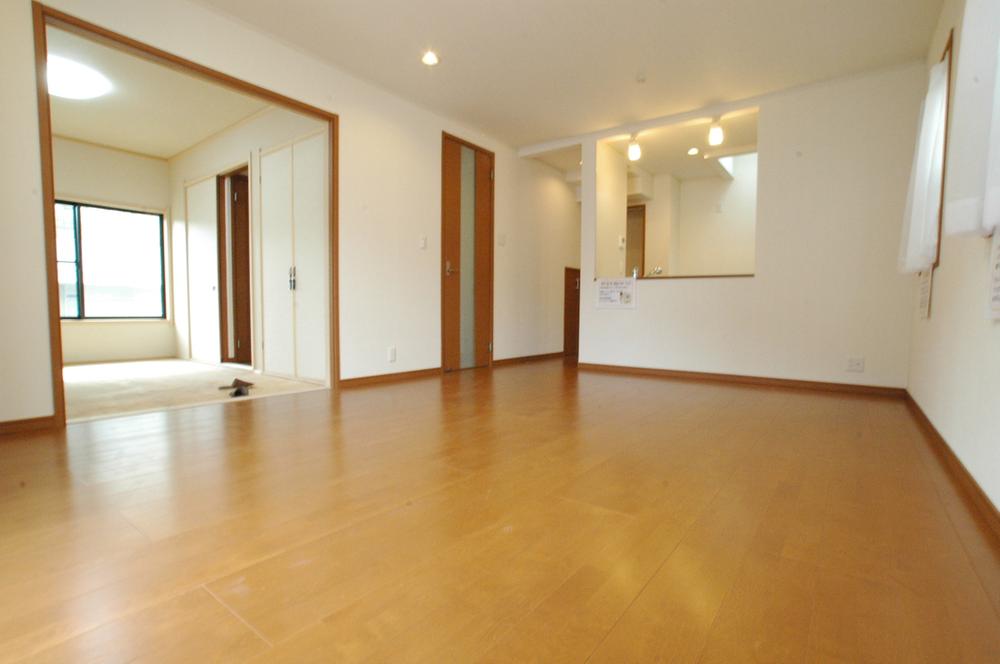 Living. Indoor (12 May 2013) Shooting 1 Building