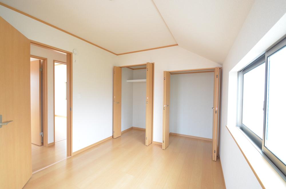 Same specifications photos (Other introspection). It is also safe direction with much baggage if there is each room storage ☆