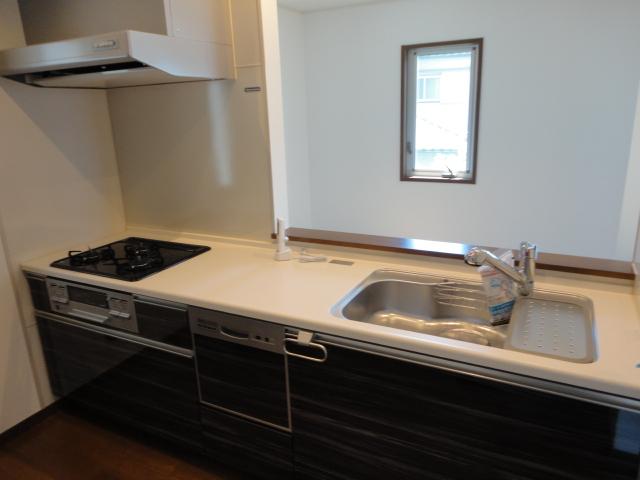 Same specifications photo (kitchen). Construction Case The color is different.