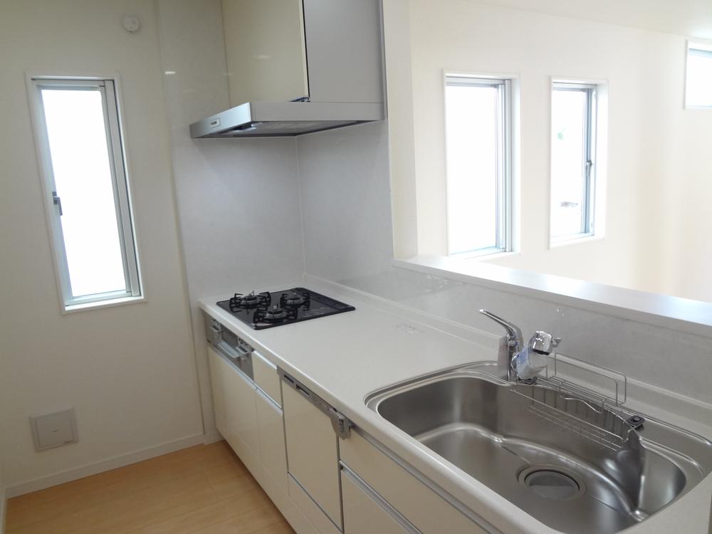 Kitchen. Building 2. Kitchen face-to-face.