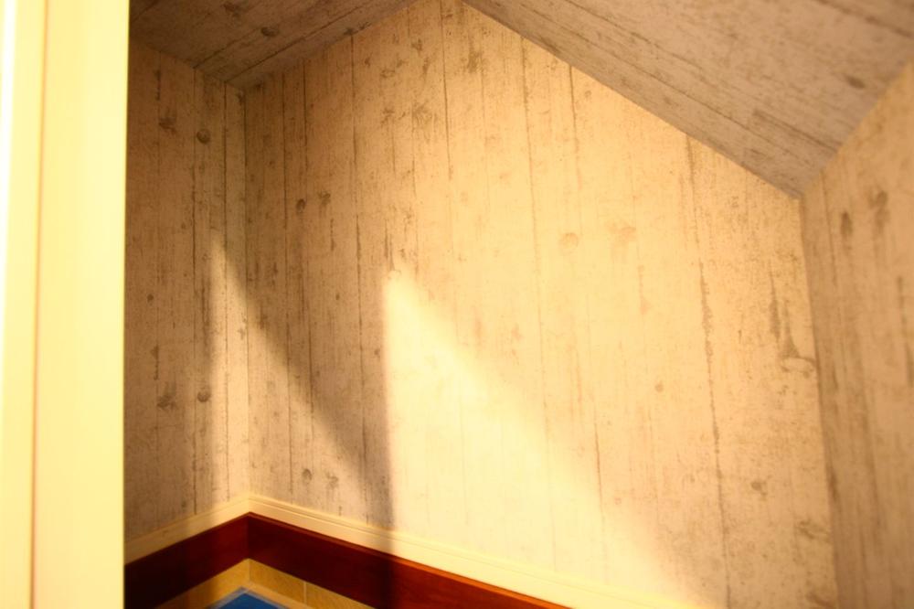 Other introspection. There is storage space in the entrance next to.