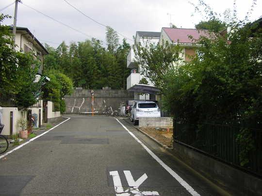 Local photos, including front road. Frontal road