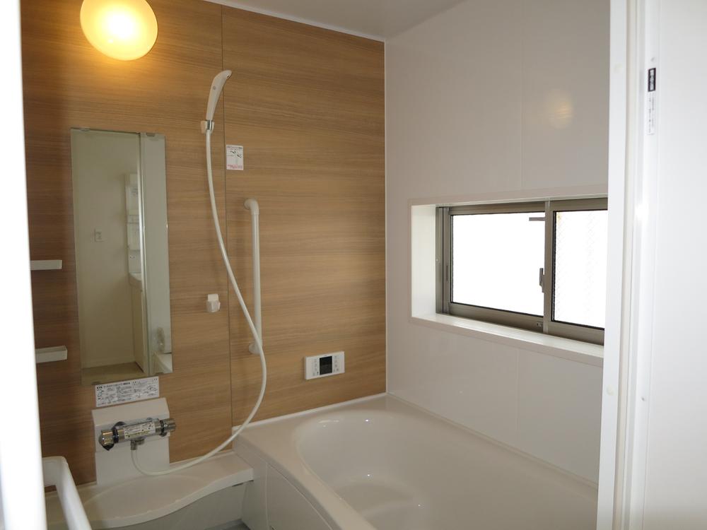 Bathroom. Local (12 May 2013) Shooting