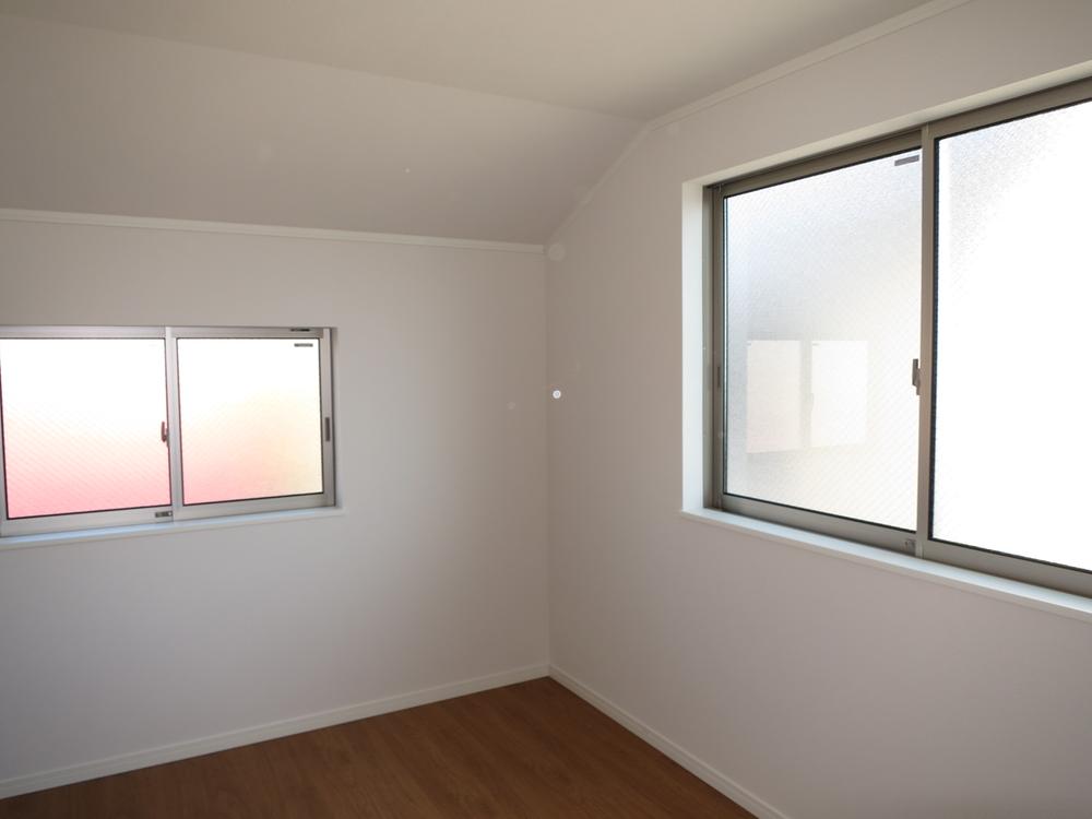 Non-living room. Local (12 May 2013) Shooting