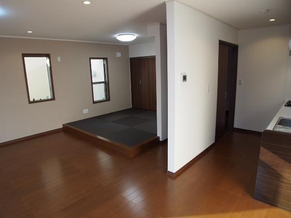 Living. Detached interior introspection Pictures - Living 2013 / 12 shooting: I'm glad when there is a tatami