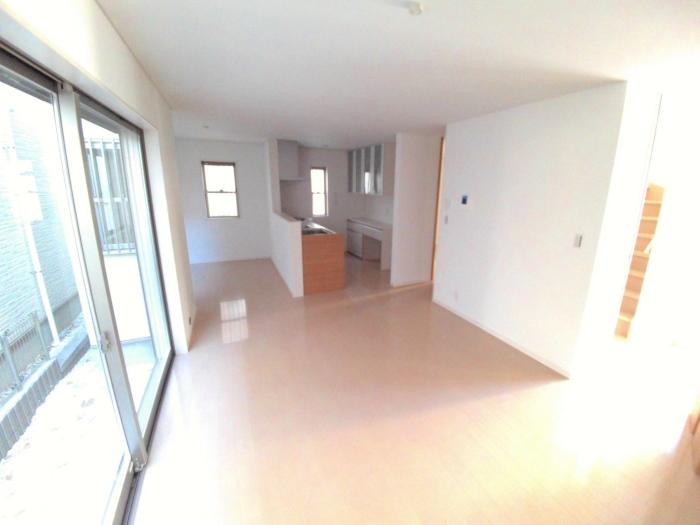 Living. There TES floor heating (8 Building)