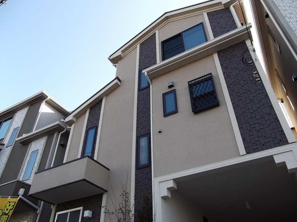 Local appearance photo. 3 Building appearance