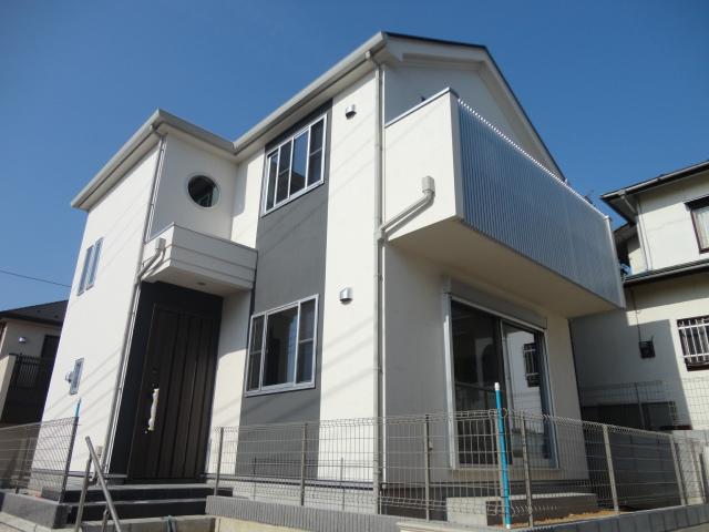 Local appearance photo. 20 Building