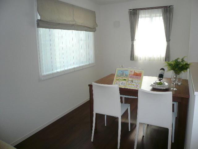 Living. 22 Building dining