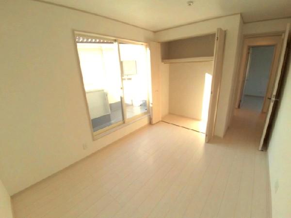 Non-living room. Room bright Western-style other than