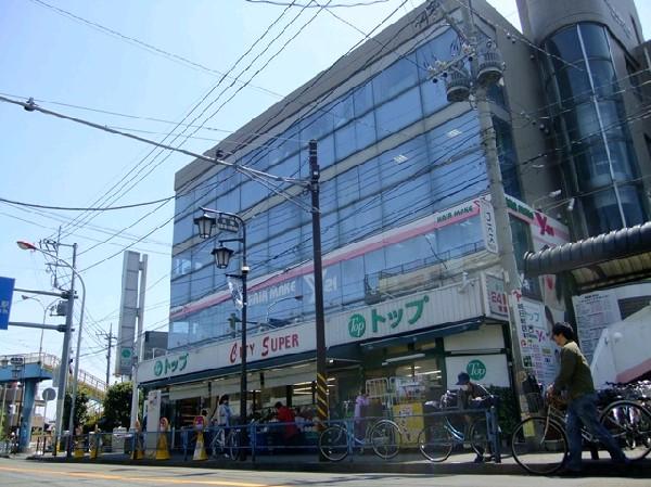 Supermarket. 1000m to the supermarket To