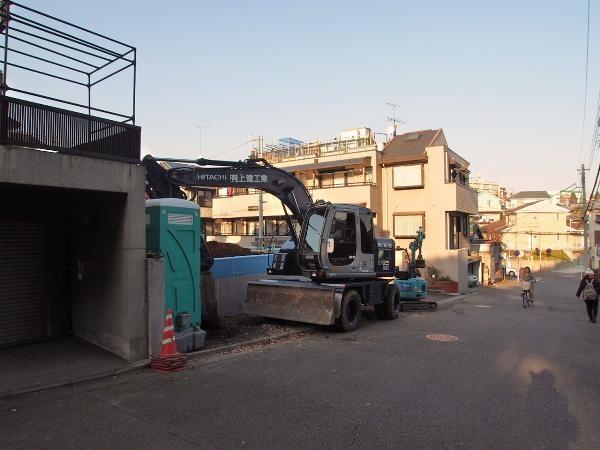 Local photos, including front road. Local, including front road