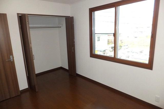 Receipt. 1 Building Each room also offers abundant storage.