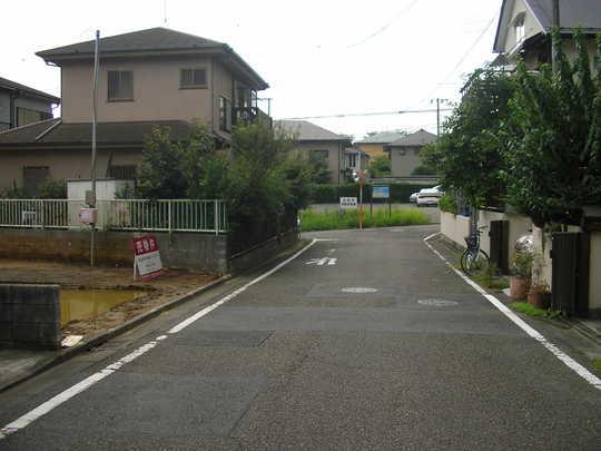 Local photos, including front road. Frontal road