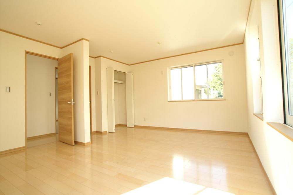 Non-living room. Indoor (11 May 2013) Shooting