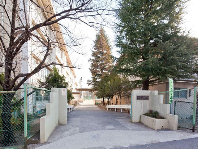 Other local. Kawasaki Municipal Minamiikuta junior high school Distance 1520m