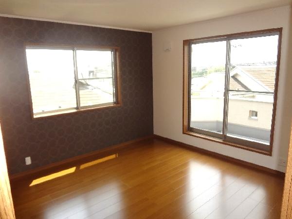 Non-living room. Master bedroom with accent Cross, 8.5 is a Pledge!