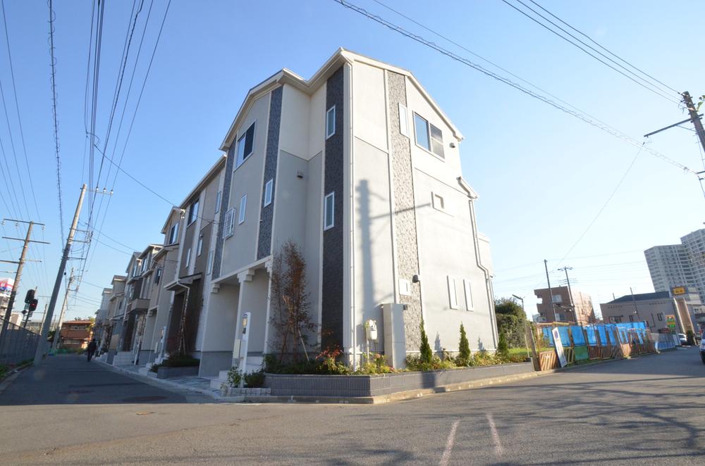 Local appearance photo. Local (11 May 2013) Shooting 1 Building