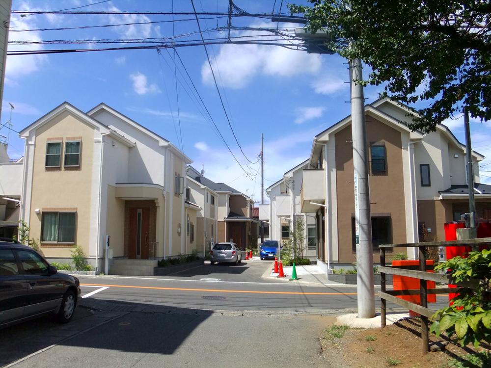 Local photos, including front road. Sale already cityscape Eco house of solar power generation system. Floor heating, Eco Jaws, Water filter, Dishwasher, Bathroom Dryer