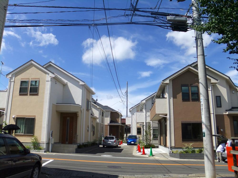 Local photos, including front road. Sale already cityscape Eco house of solar power generation system. Floor heating, Eco Jaws, Water filter, Dishwasher, Bathroom Dryer