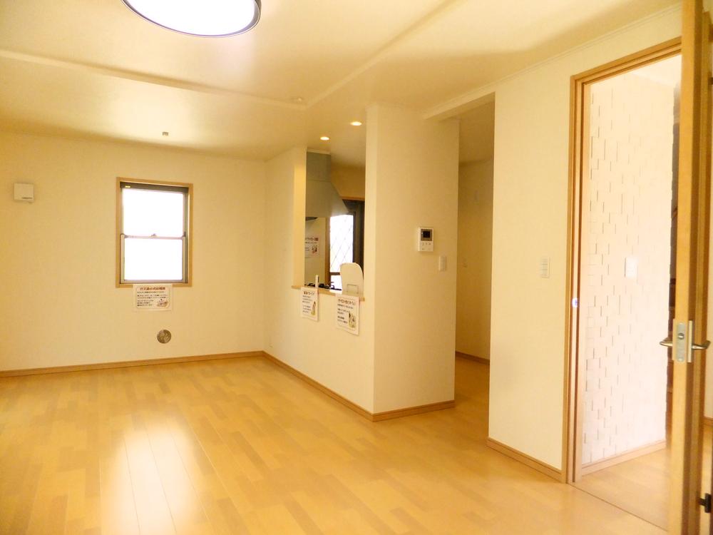 Same specifications photos (living). Living