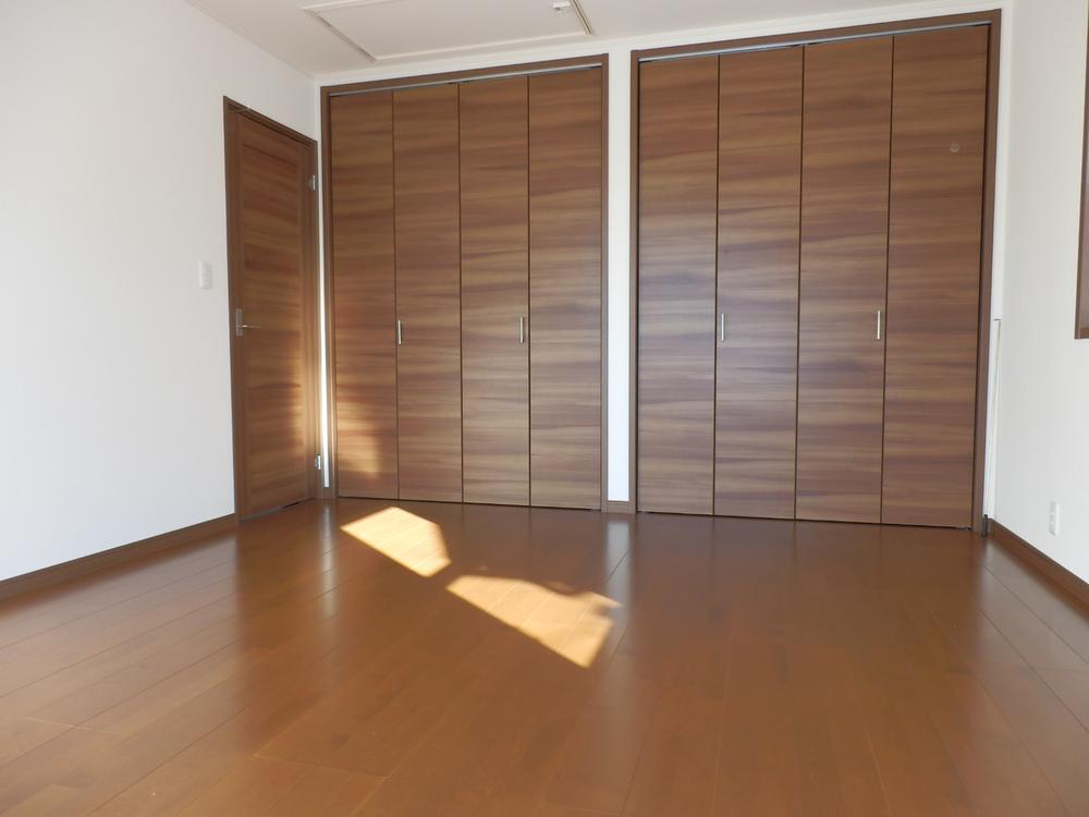 Same specifications photos (Other introspection). Same specifications