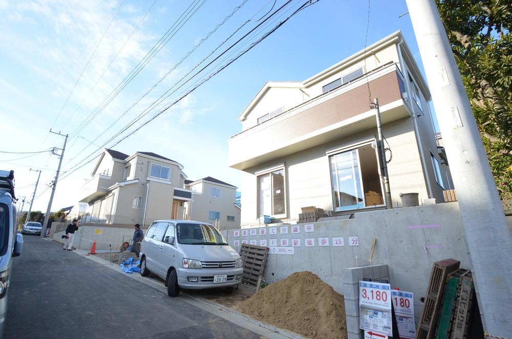 Local photos, including front road. Local (12 May 2013) Shooting